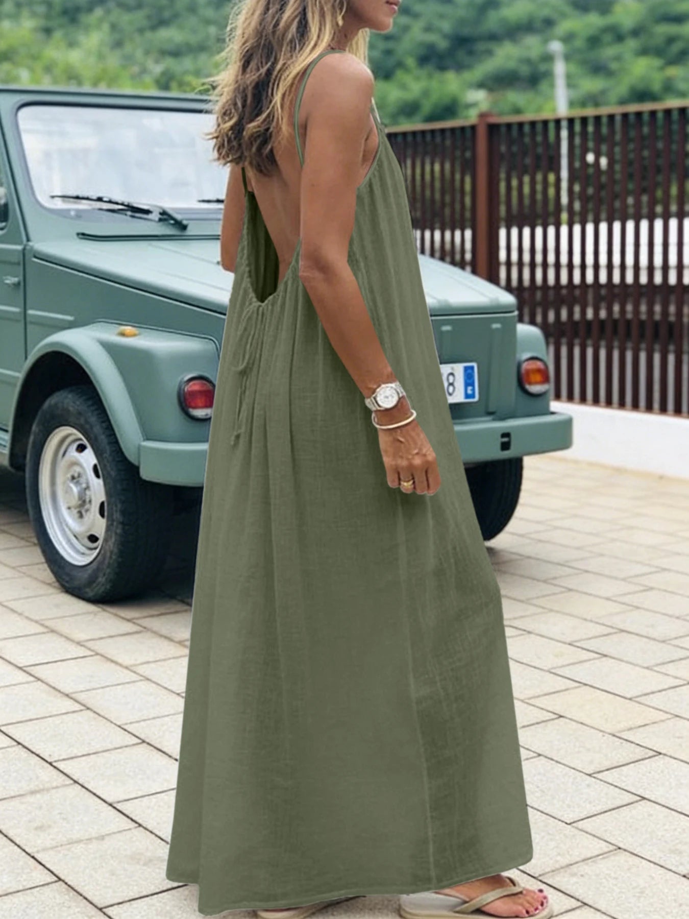 Tie-strap backless maxi dress in green – Purvelia